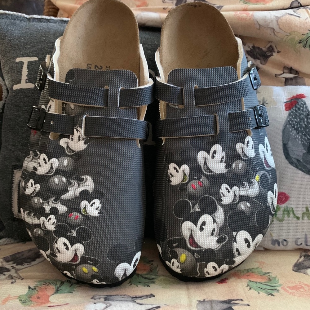 Birkenstock Disney size 6 W 4 M